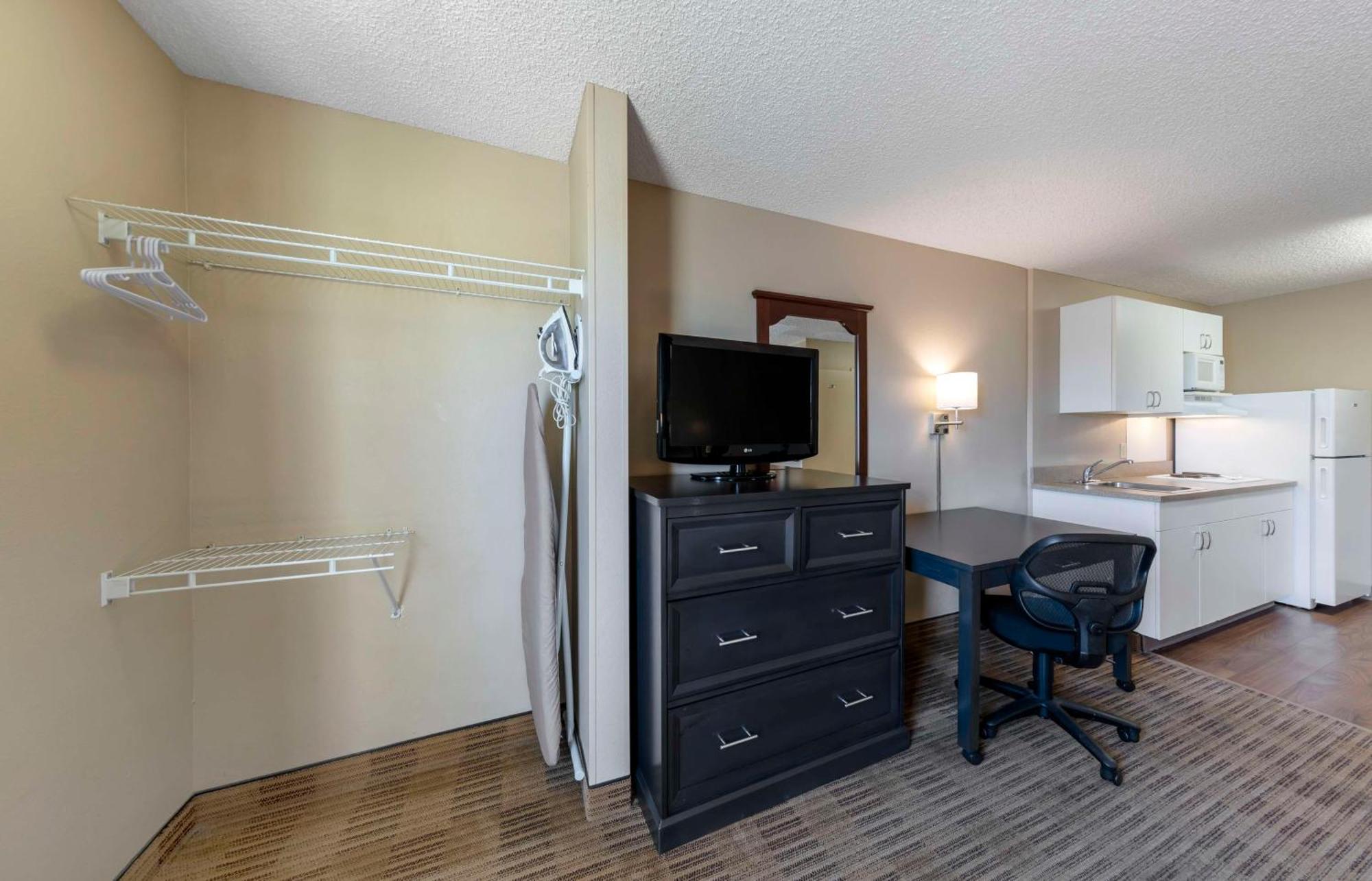 Extended Stay America Suites - Orange County - Katella Ave מראה חיצוני תמונה