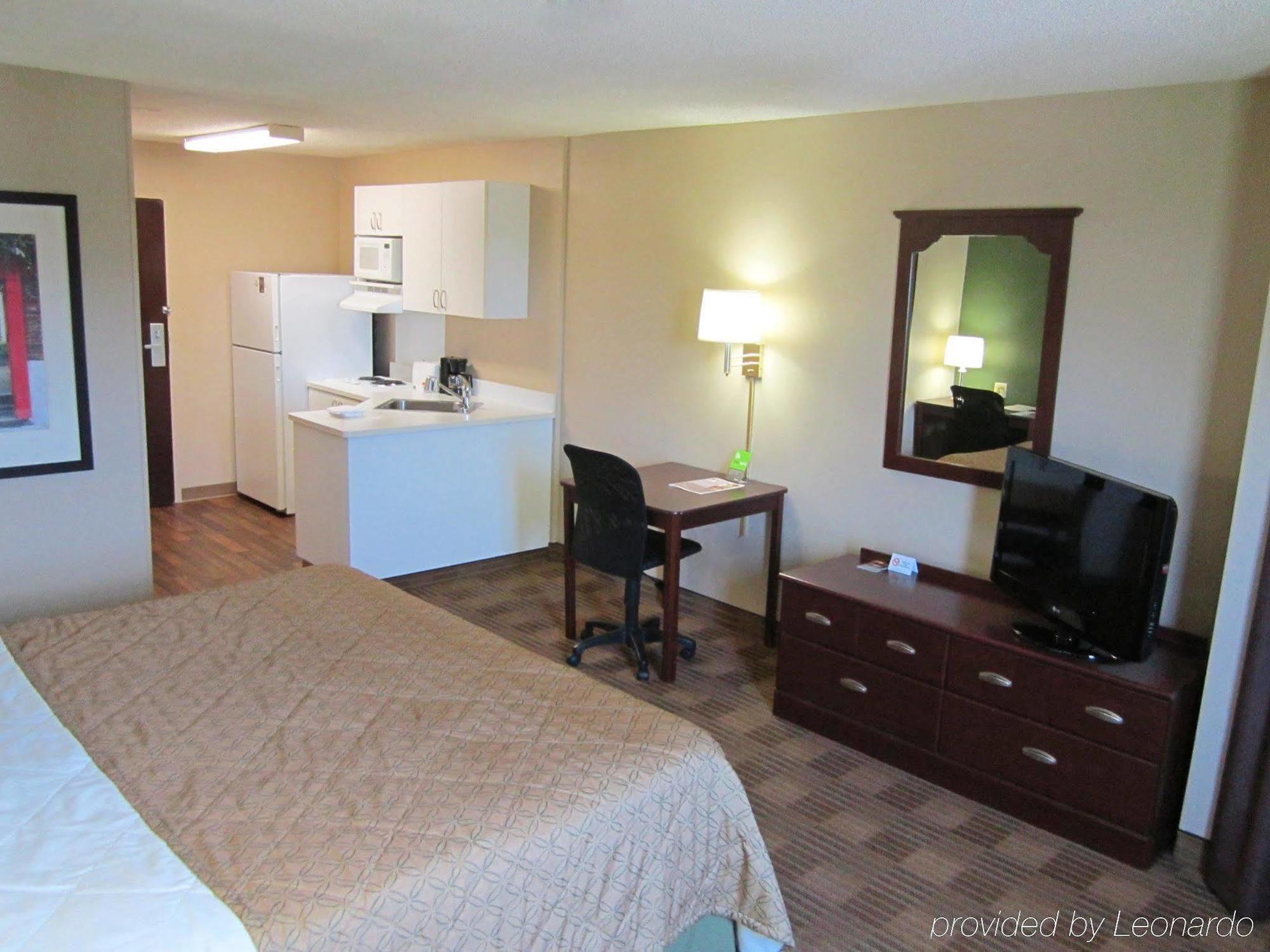 Extended Stay America Suites - Orange County - Katella Ave מראה חיצוני תמונה